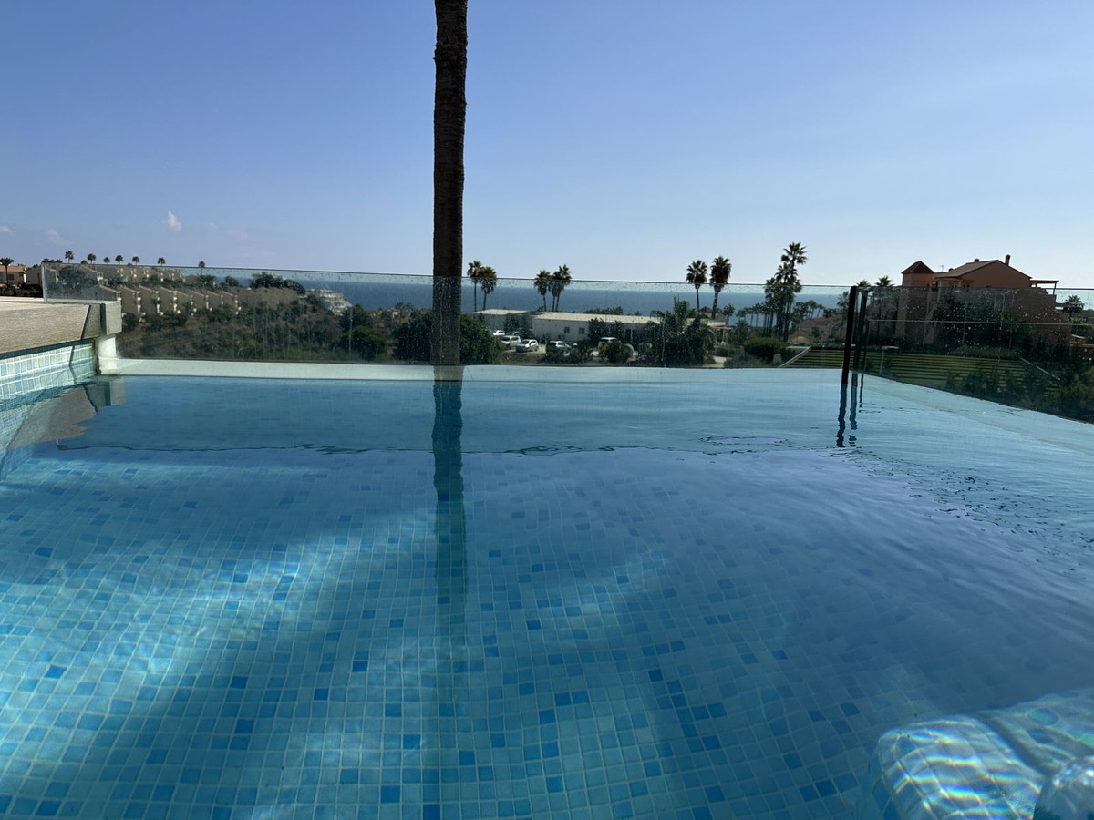 58a02dba8ad3c6fa12ec830199ac8768 - 1