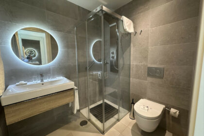 58a02dba8ad3c6fa12ec830199ac8768 - 19