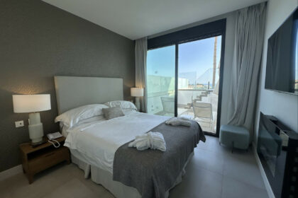 58a02dba8ad3c6fa12ec830199ac8768 - 24