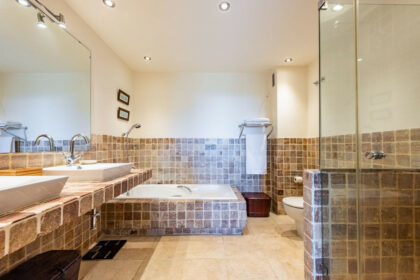 58cec7898d13934b43efd38f4536f3ab - 11