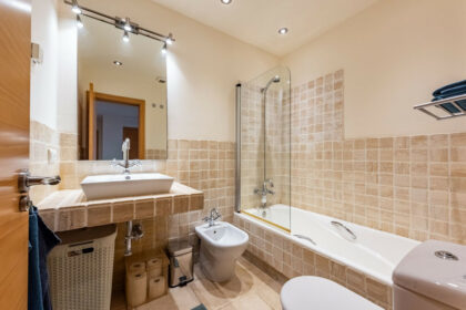 58cec7898d13934b43efd38f4536f3ab - 15