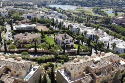 58cec7898d13934b43efd38f4536f3ab - 23