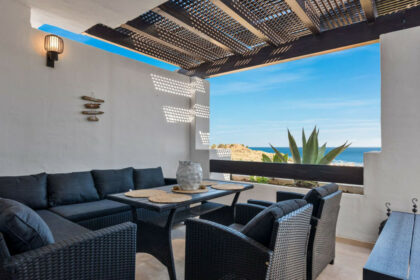 5a24db2a315d8dfb8d9b154dc576426b - 1