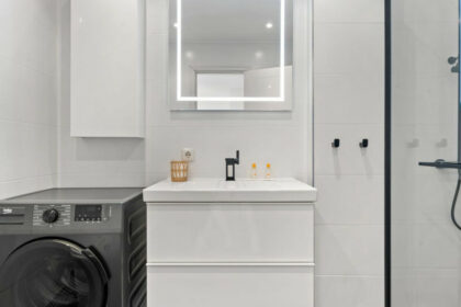 5a24db2a315d8dfb8d9b154dc576426b - 19