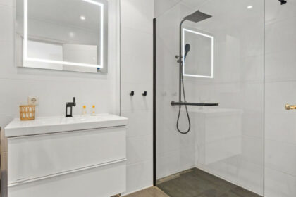 5a24db2a315d8dfb8d9b154dc576426b - 20