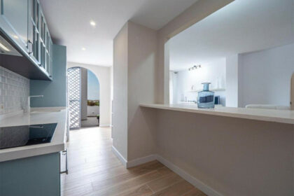 5a3b8c59cf7ba21a154f79627ad694ea - 10