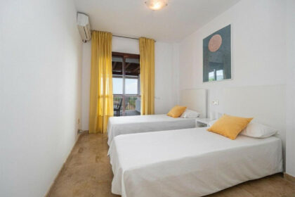 5a3b8c59cf7ba21a154f79627ad694ea - 20