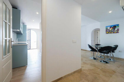 5a3b8c59cf7ba21a154f79627ad694ea - 9