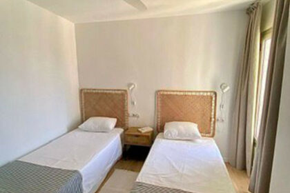 5a795a4dd9ac2682373c3ea4f3d549bb - 10