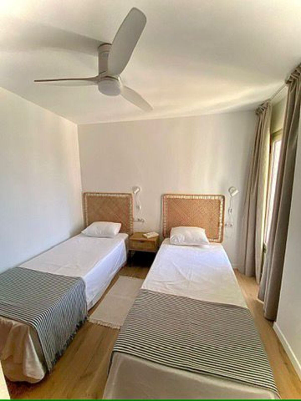 5a795a4dd9ac2682373c3ea4f3d549bb - 10