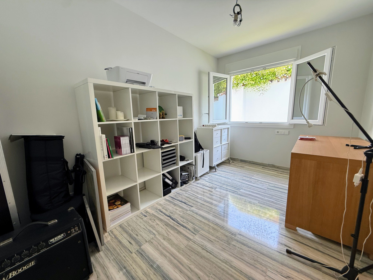 5aca9599775b6a2ff8bd60bacc3270a0 - 13