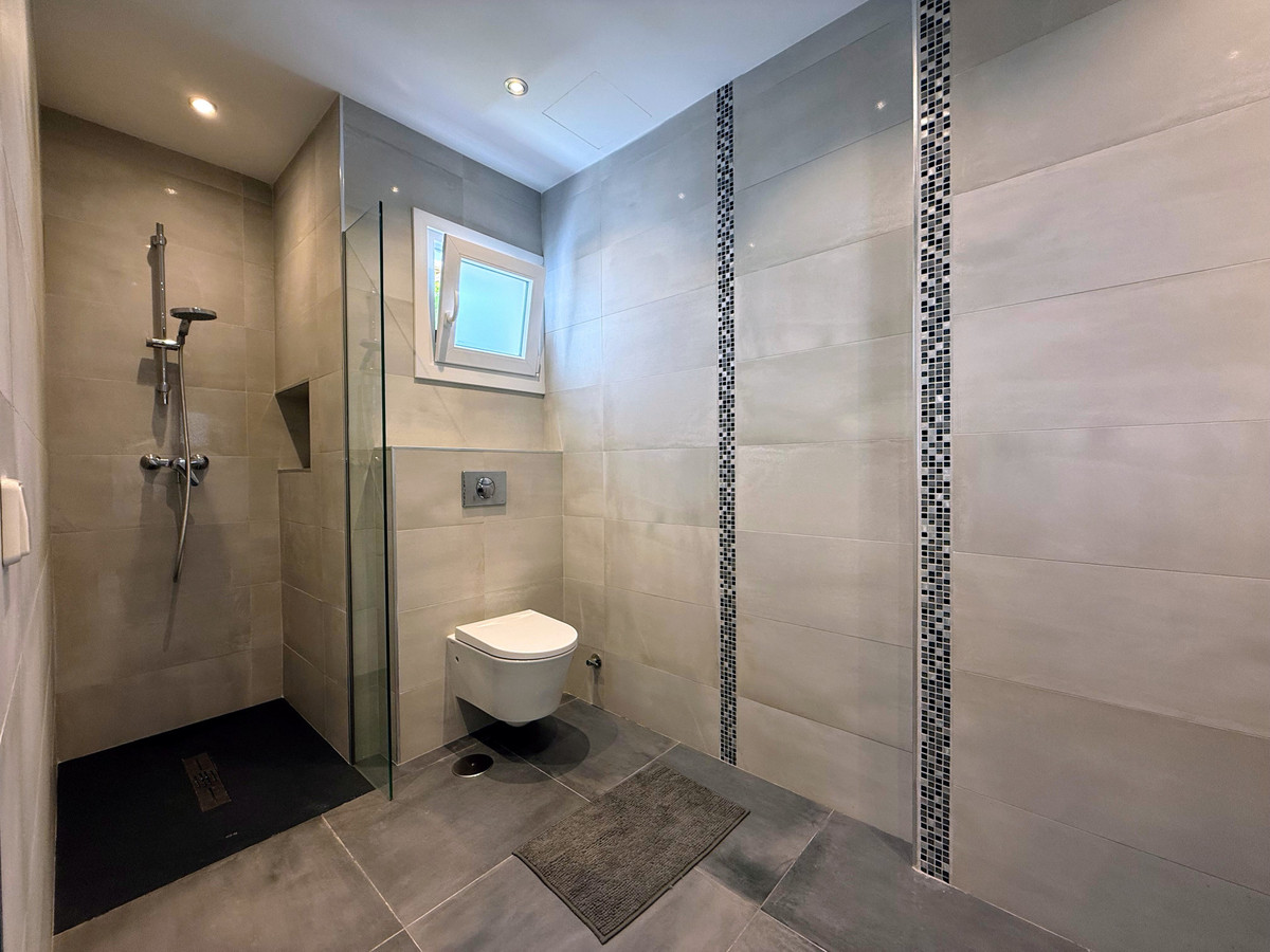 5aca9599775b6a2ff8bd60bacc3270a0 - 14