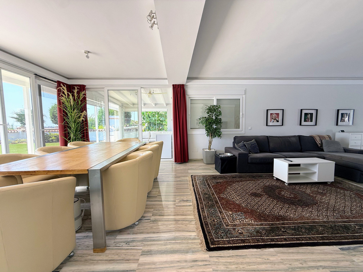 5aca9599775b6a2ff8bd60bacc3270a0 - 4