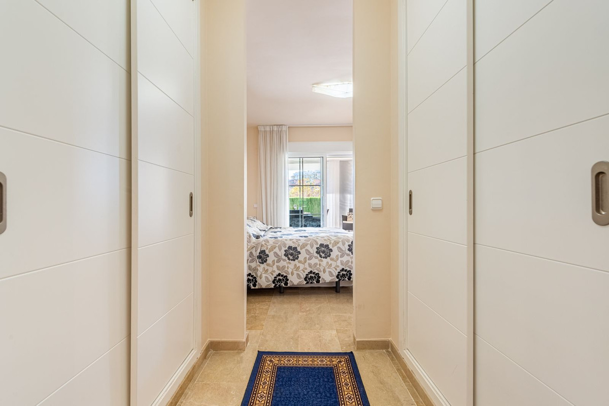 5af4e7c9bd094588b60553503d411c3e - 24