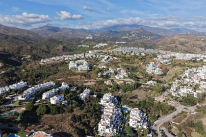 5b089e265e1d03b126c94ec3aa195cb9 - 12