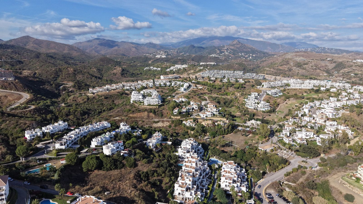 5b089e265e1d03b126c94ec3aa195cb9 - 12