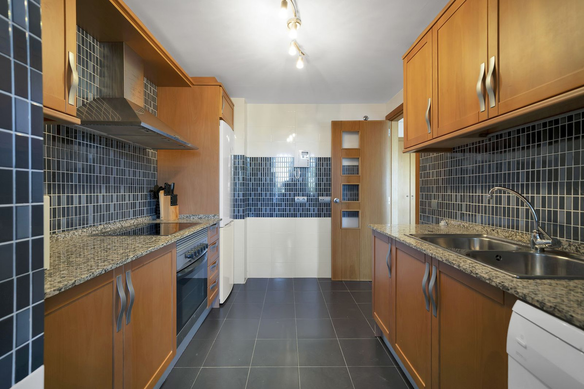 5b089e265e1d03b126c94ec3aa195cb9 - 14