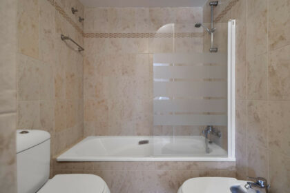 5b089e265e1d03b126c94ec3aa195cb9 - 20