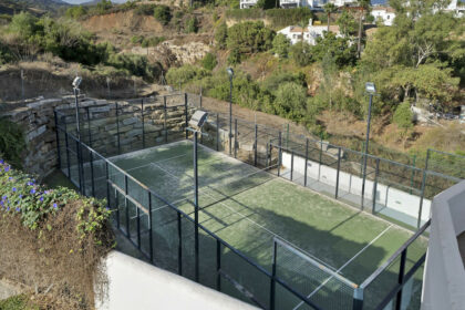 5b089e265e1d03b126c94ec3aa195cb9 - 24