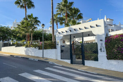 5b089e265e1d03b126c94ec3aa195cb9 - 26