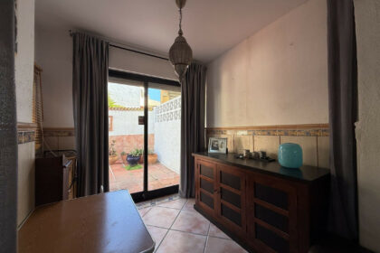 5ba58e6981276be02b36e9bc27aee995 - 18