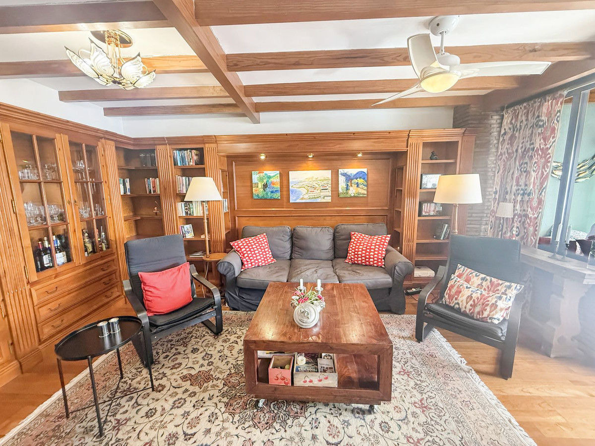 5c7b4b2e86704979e7c1623c1e0d8150 - 4