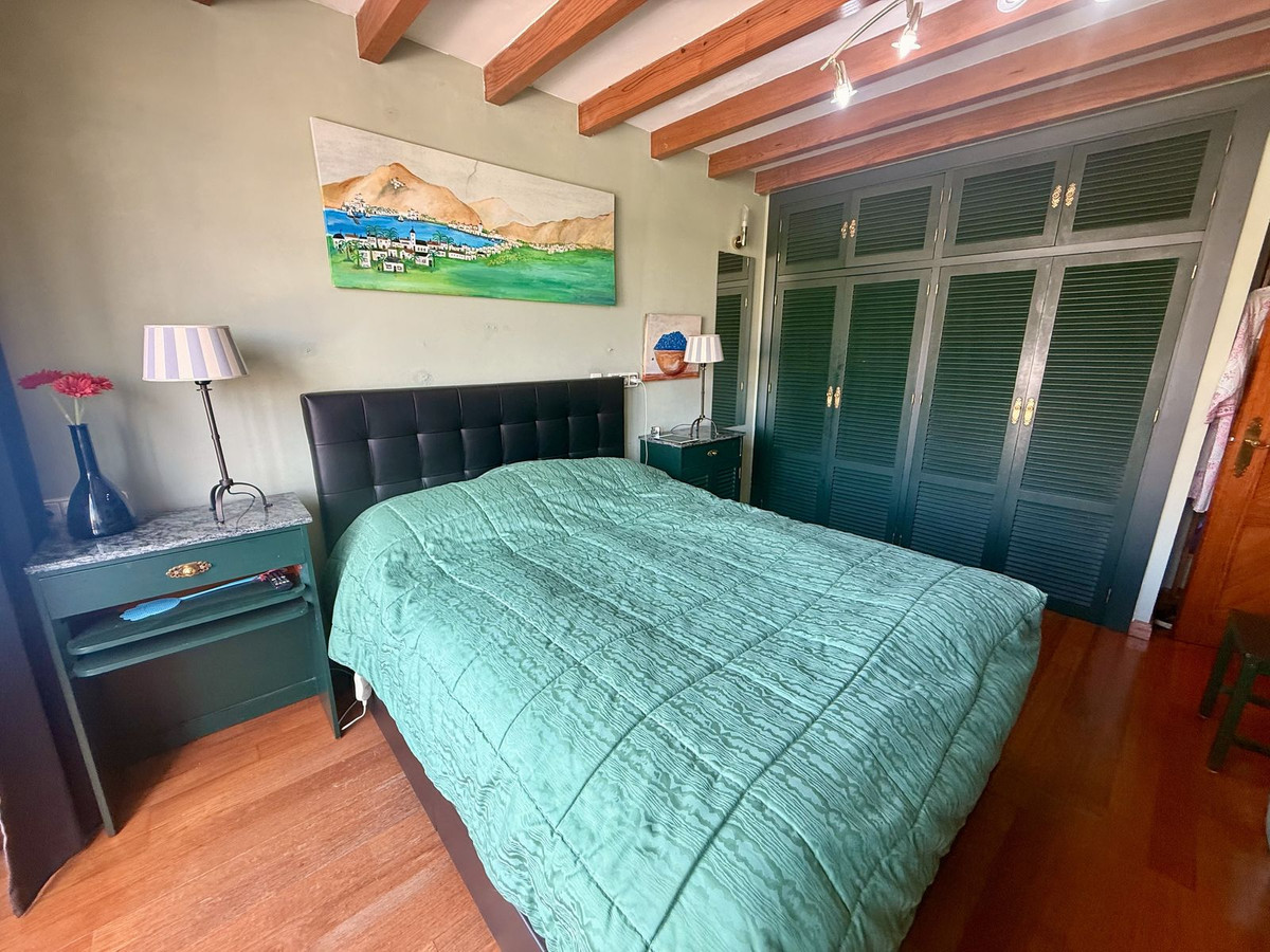 5c7b4b2e86704979e7c1623c1e0d8150 - 9