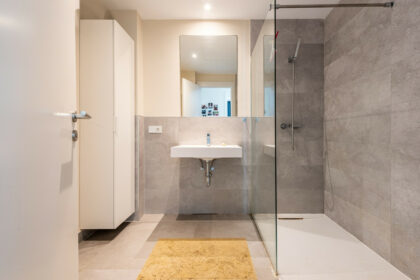 5cc809179c2b405f5edef608234e3263 - 16