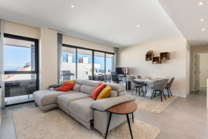 5cc809179c2b405f5edef608234e3263 - 2