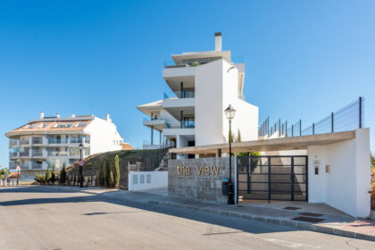 5cc809179c2b405f5edef608234e3263 - 20