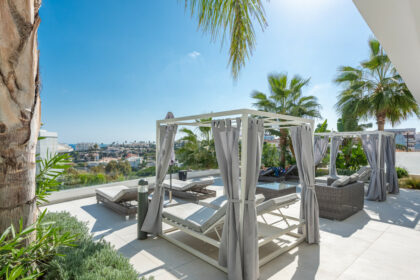 5cc809179c2b405f5edef608234e3263 - 25