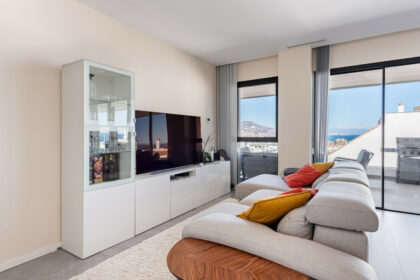 5cc809179c2b405f5edef608234e3263 - 8