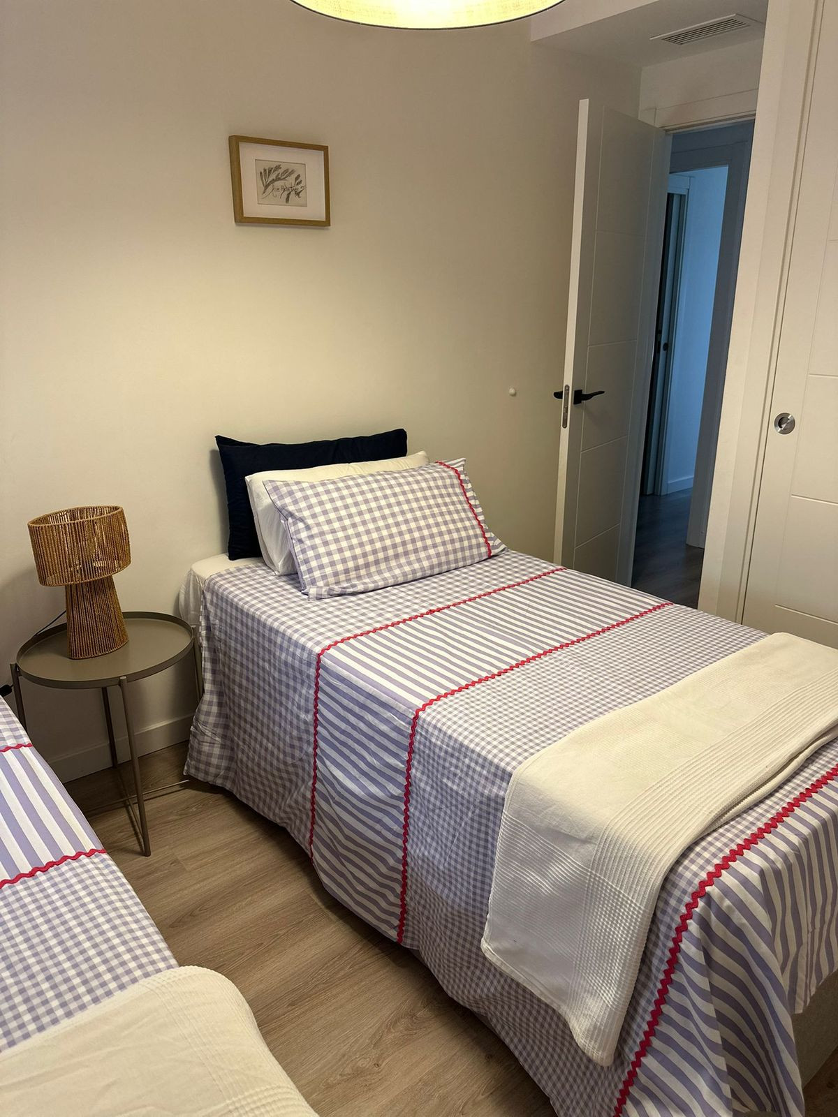 5cf16c5e85706361e31c4fd407513f8f - 23