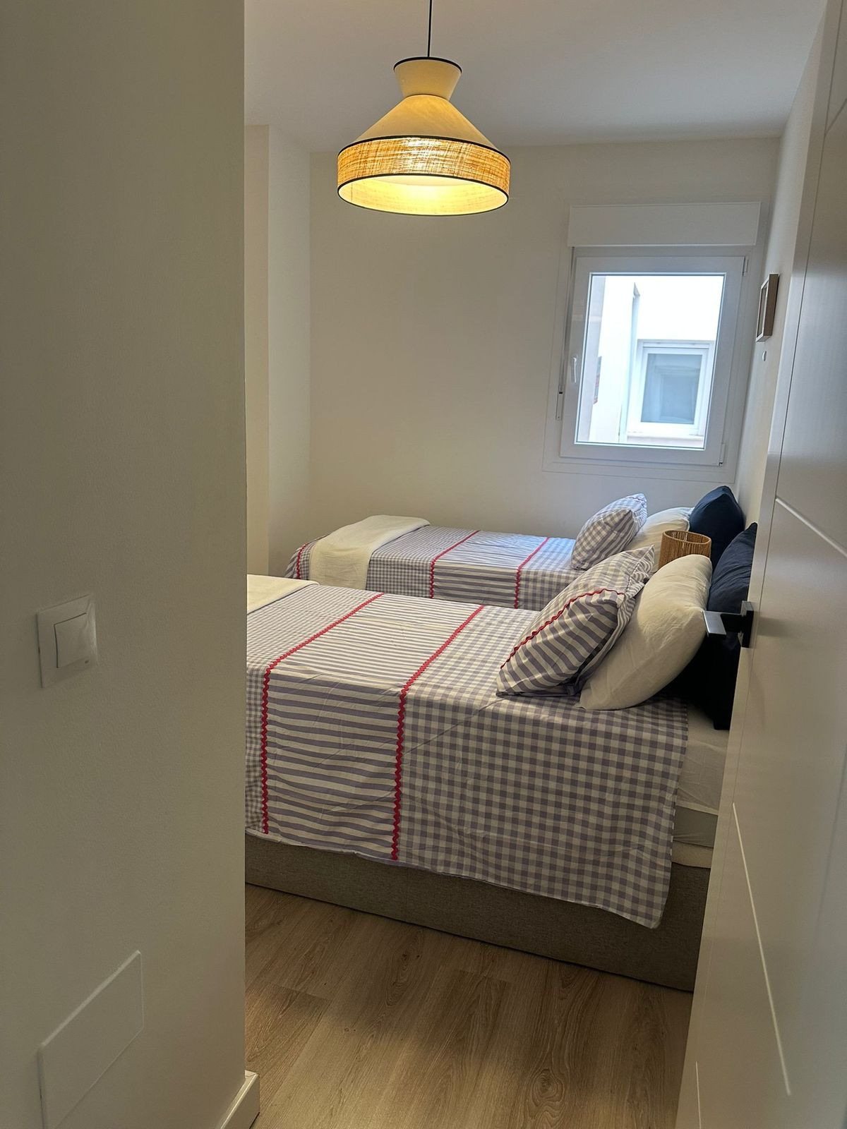 5cf16c5e85706361e31c4fd407513f8f - 25