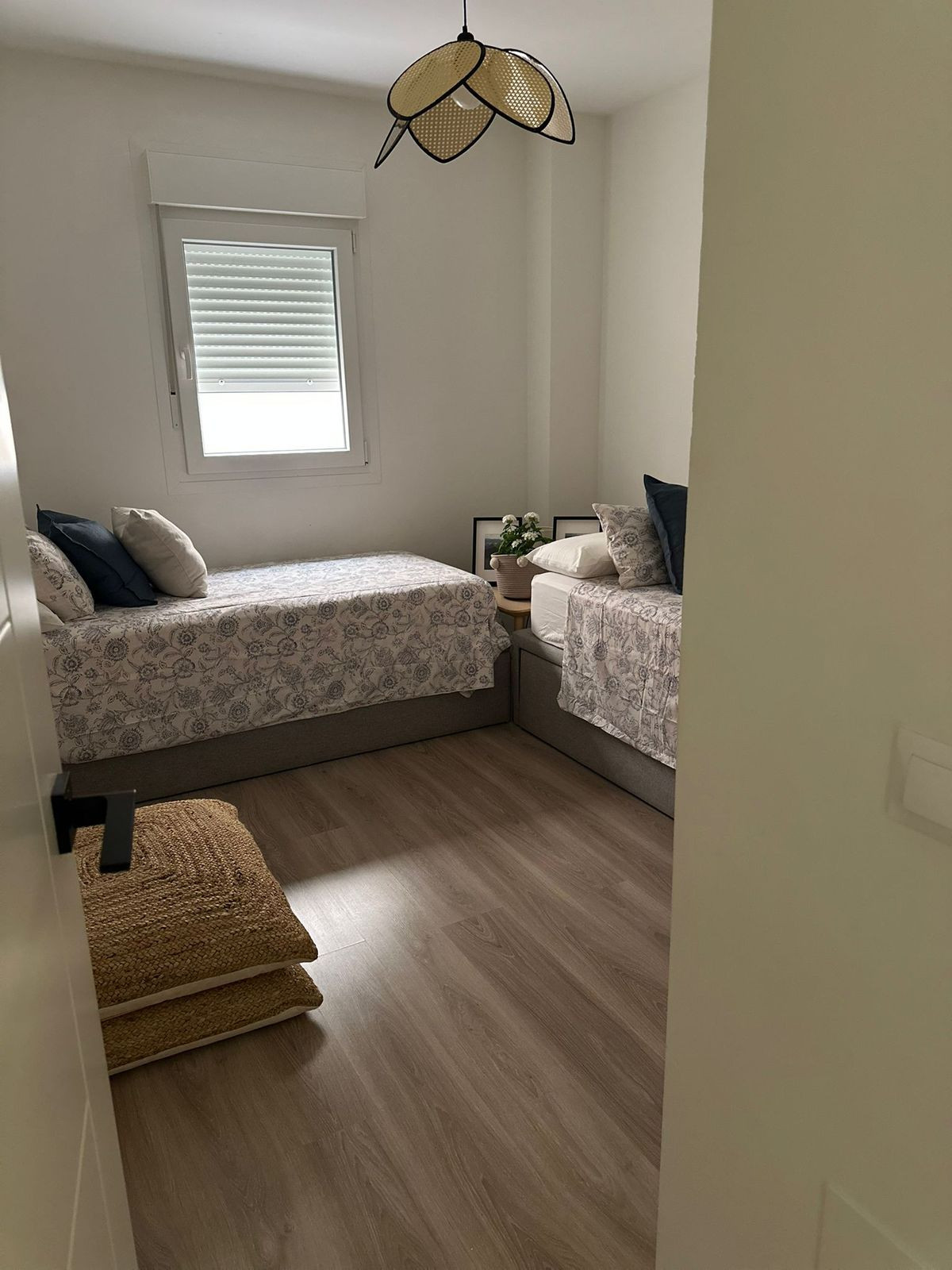 5cf16c5e85706361e31c4fd407513f8f - 26