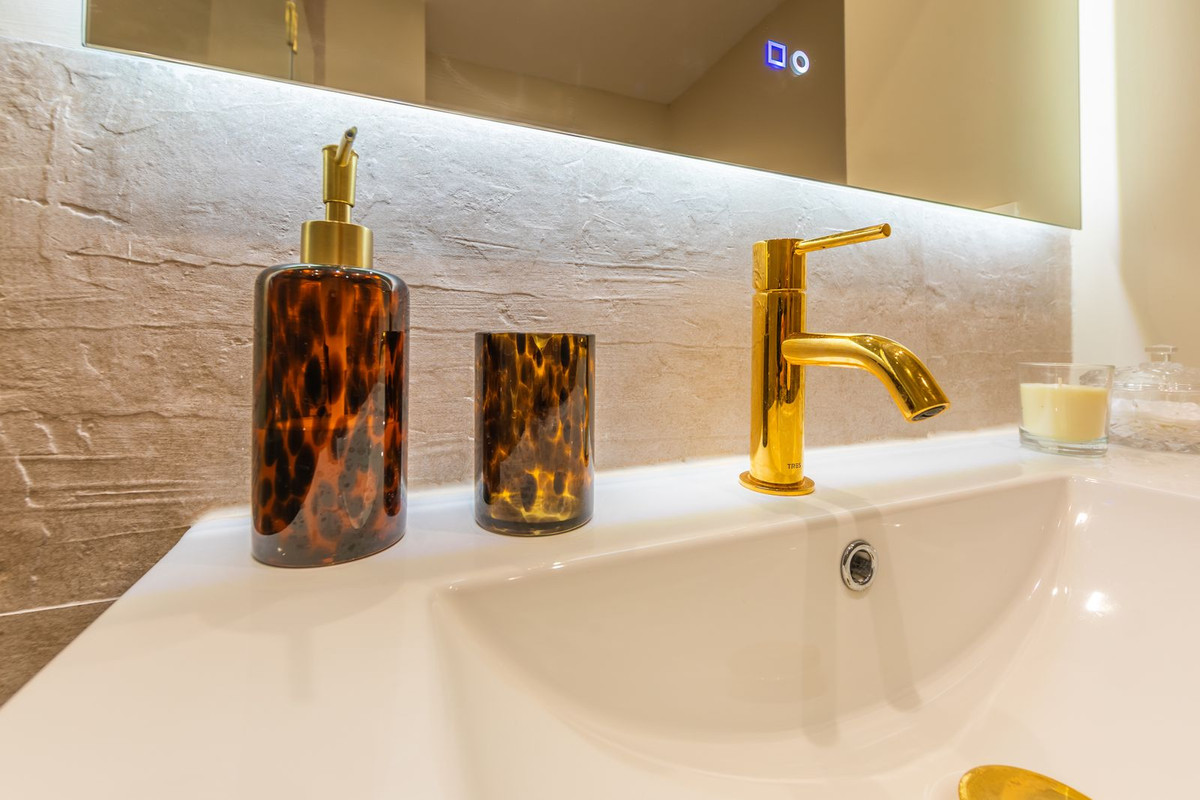 5d2904695753127b98dd2619d30517ba - 42