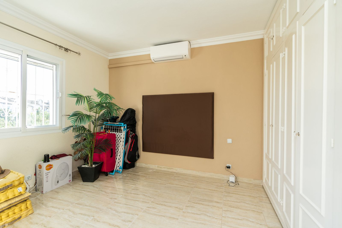 5da1401dd2083d861c6e19058e177149 - 10