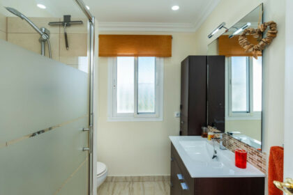 5da1401dd2083d861c6e19058e177149 - 7