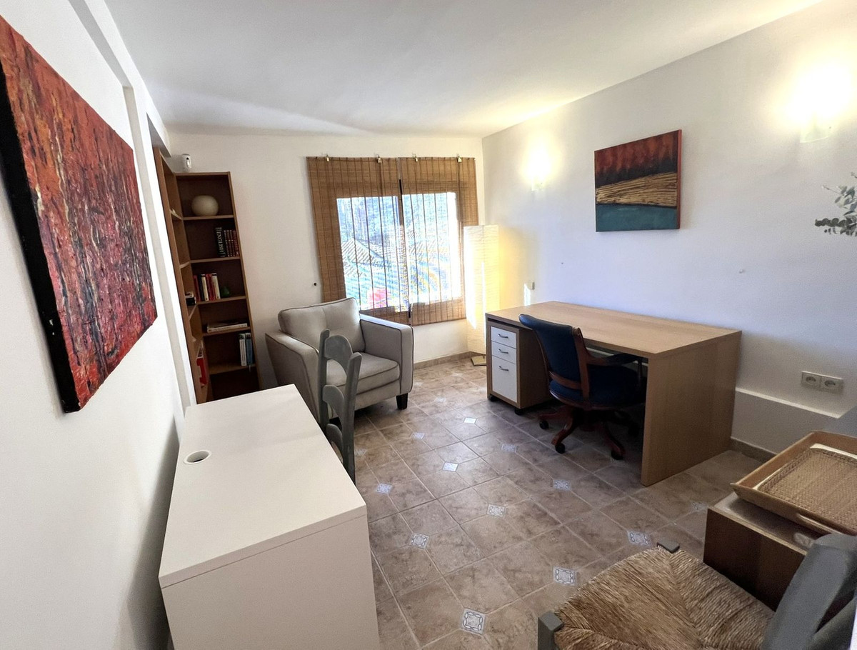 5fbf579648512c8b595ac8f05e0e1e5d - 17