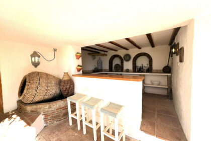 5fbf579648512c8b595ac8f05e0e1e5d - 21