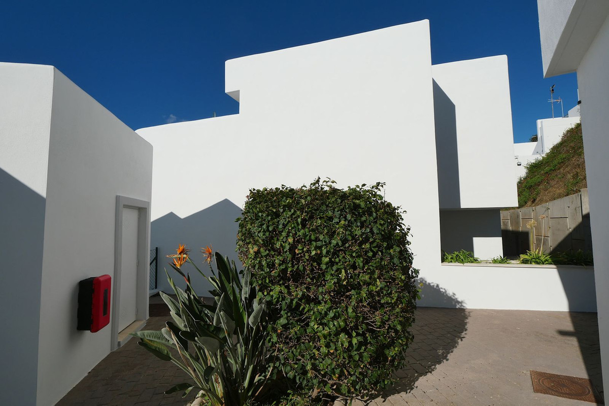 60272769a9207a983fac1c5326aef07c - 26