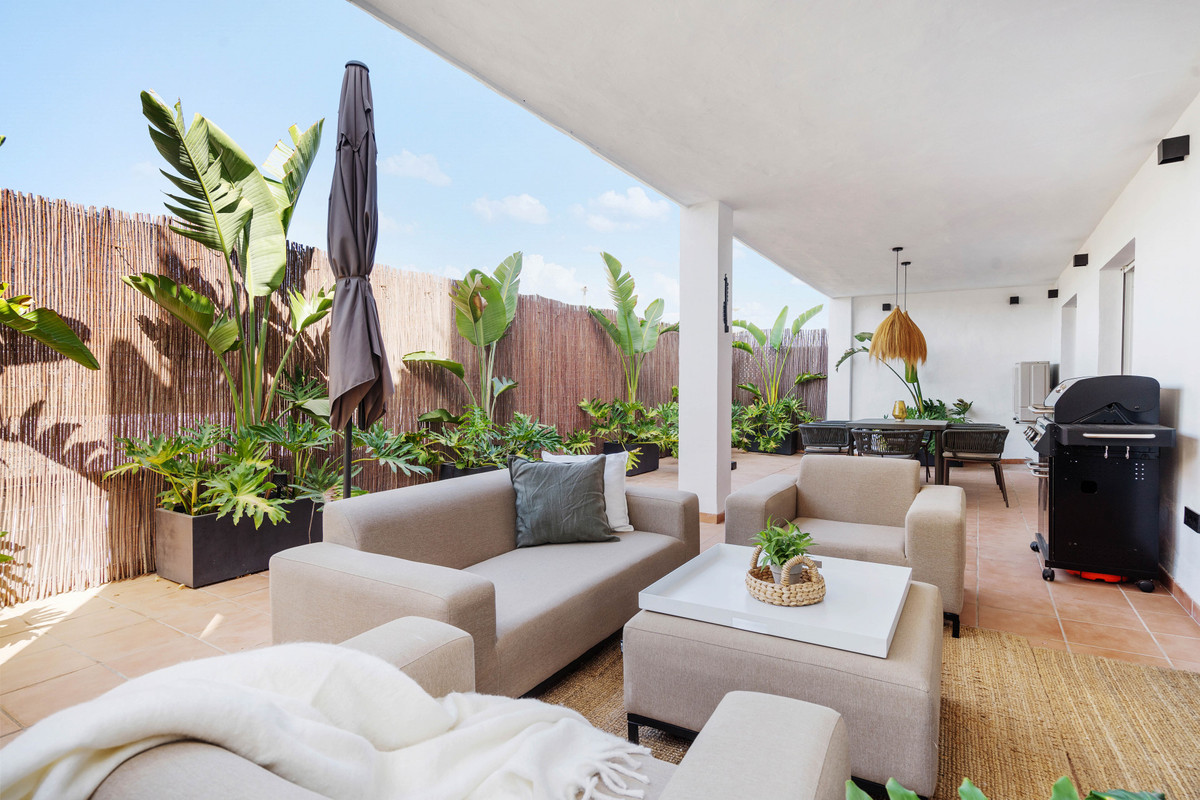 602d26198c6a96bffd66a9b671243700 - 1