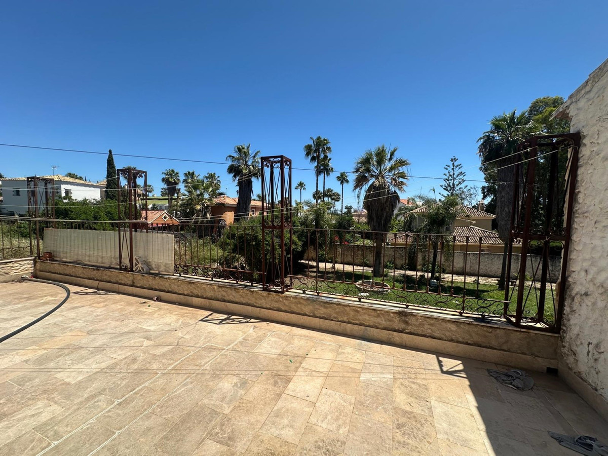 6044c3e73c067d3799356992754e18eb - 12