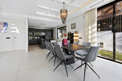 609ff0d2d1832dfe2416811f69e09b48 - 10