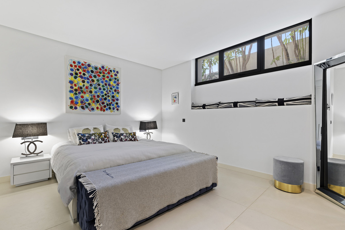 609ff0d2d1832dfe2416811f69e09b48 - 23