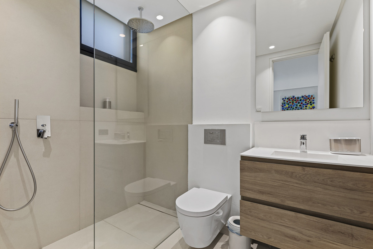 609ff0d2d1832dfe2416811f69e09b48 - 24