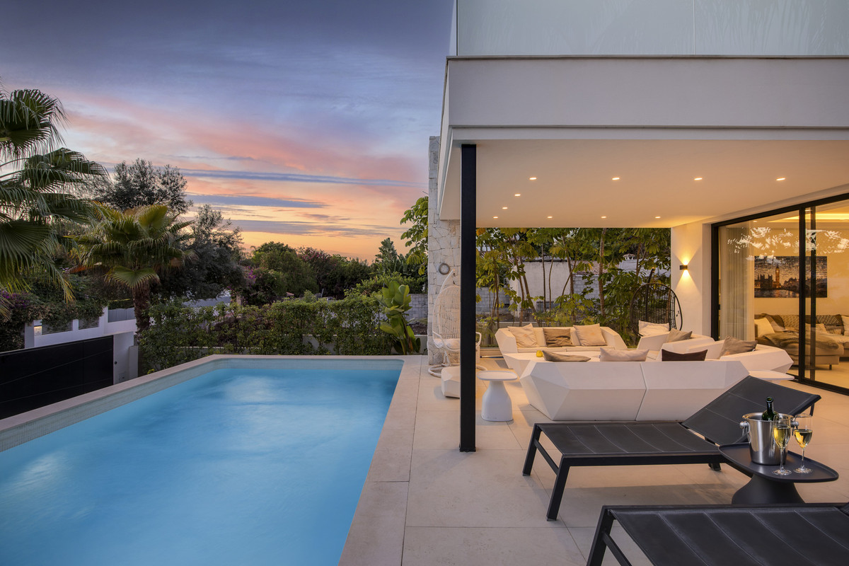 609ff0d2d1832dfe2416811f69e09b48 - 28