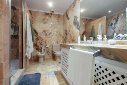 60e521255edb8f70ab2f19150755bda2 - 10