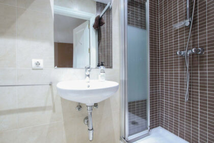 60e521255edb8f70ab2f19150755bda2 - 6