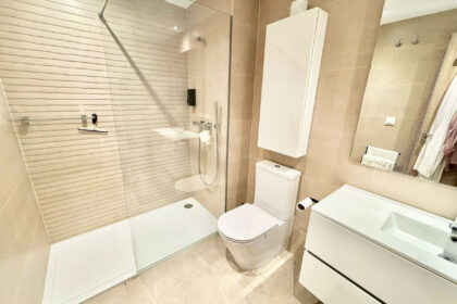 61774544b3863aff6e190215cd8b1786 - 10